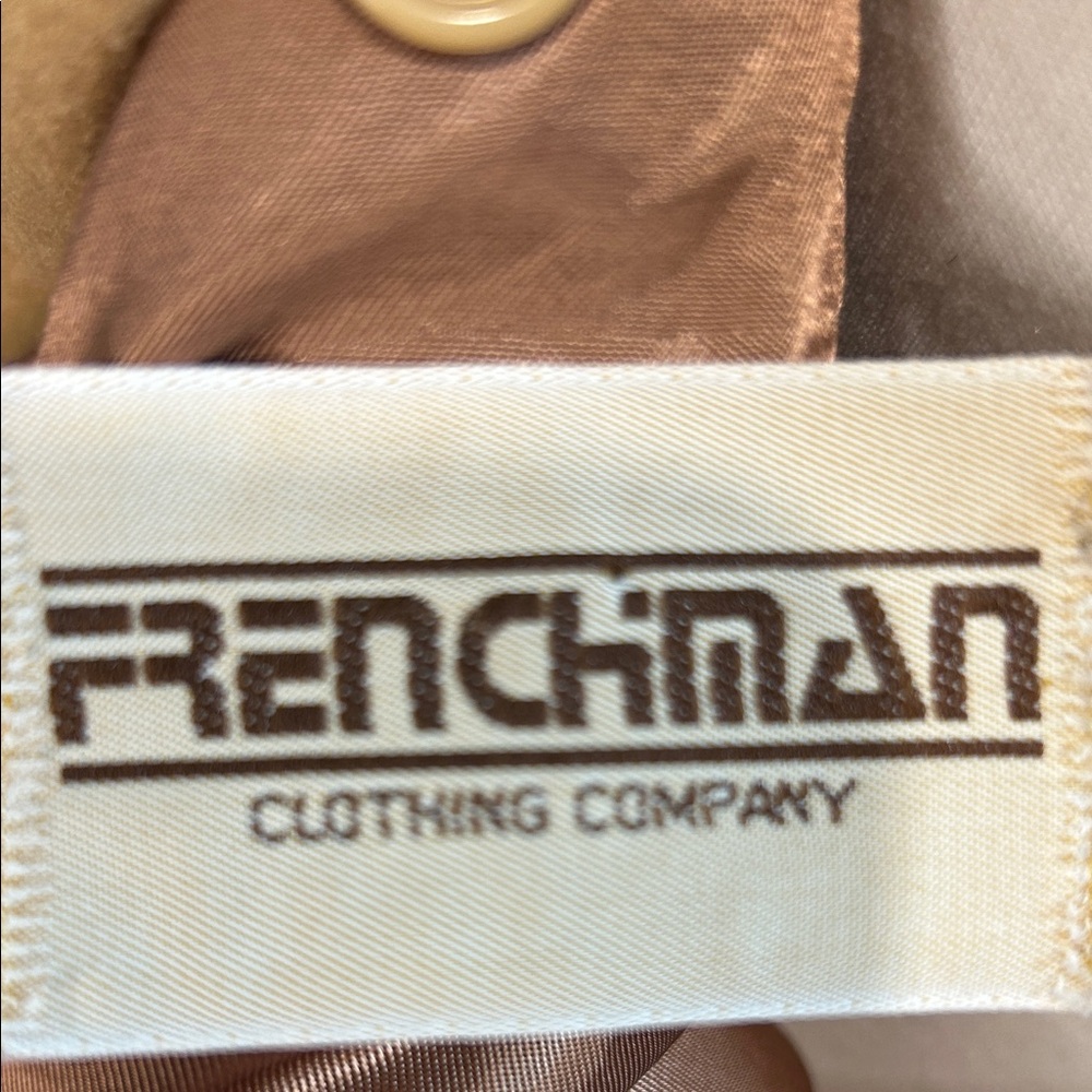 Elegant Men's Camel Blazer - Picture 2 of 7